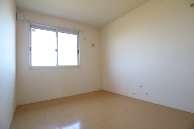 シャルム郡山の洋室