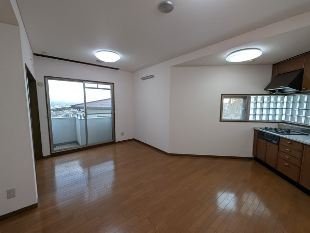 エスタ雲雀丘の居間・リビング