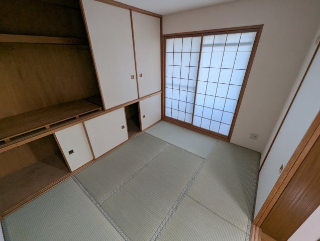 エスタ雲雀丘の和室