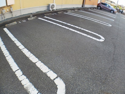 【駐車場】 | マリンスカイＣ | 駐車場完備です