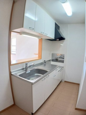 【キッチン】 | マリンスカイＣ | コンパクトなキッチンで掃除もラクラク