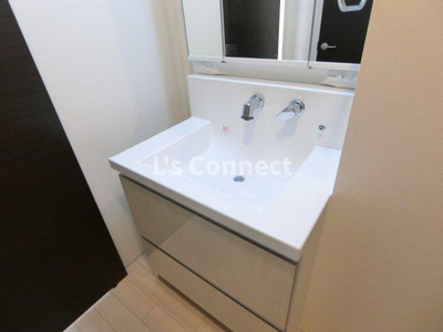 【洗面所】 | Ｓｐｉｃａ（スピカ） | 朝の支度もスムーズな独立洗面台。