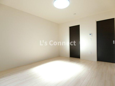 【居間・リビング】 | Ｓｐｉｃａ（スピカ） | ８帖の洋室です。