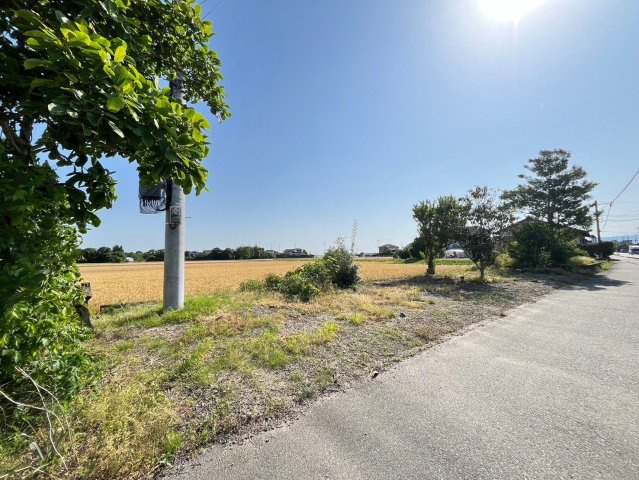 小郡市二タ　売り土地の前面道路含む現地写真|前面道路含む現地写真です