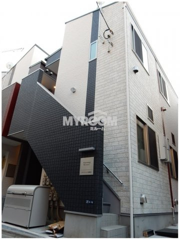 リブフラット北新宿のエントランス