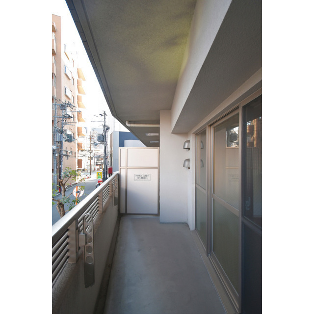 ウィスタリア京橋のバルコニー