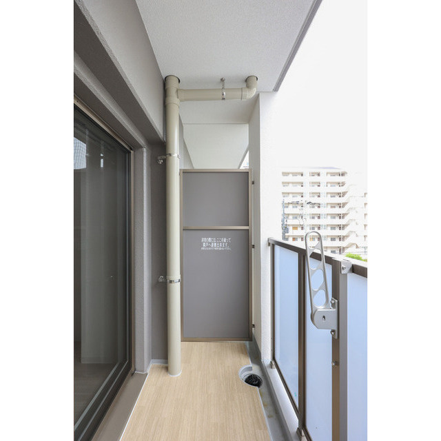 ファステート神戸サルビアのバルコニー