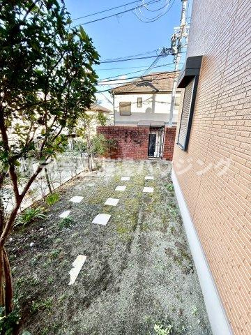 寿楽荘一戸建の庭