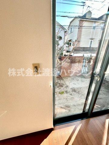 寿楽荘一戸建の設備|リモコンシャッター付き