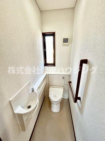 寿楽荘一戸建のトイレ