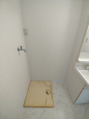 ★防水パンつき室内洗濯機置き場★