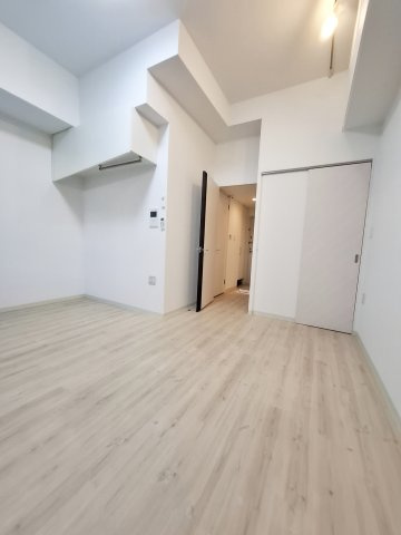 セレニテ甲子園Iの居間・リビング