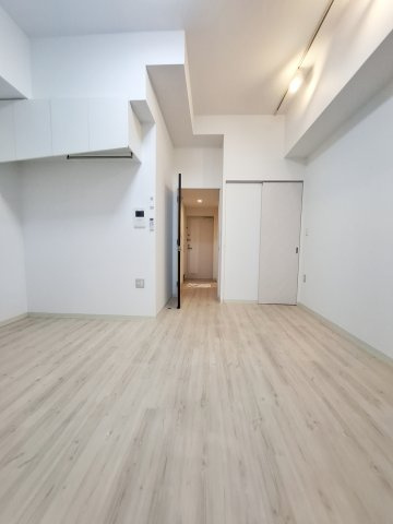 セレニテ甲子園Iの居間・リビング