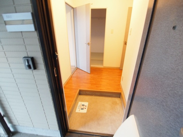 コスモス結崎Ｂの玄関