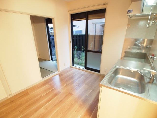 コスモス結崎Ｂの居間・リビング