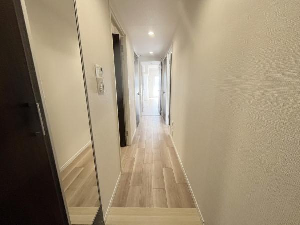 【玄関】 | 青葉台ガーデンハウス | 玄関回りも綺麗にまとまっています