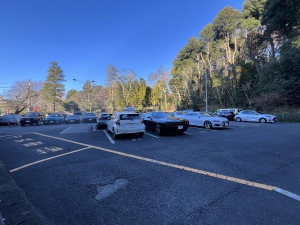 ガーデンハウスの駐車場