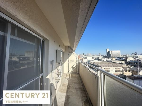 【バルコニー】 | メゾン春日出２番館 | 南東・北西向きの二面バルコニーで陽当り、通風、眺望良好です！
