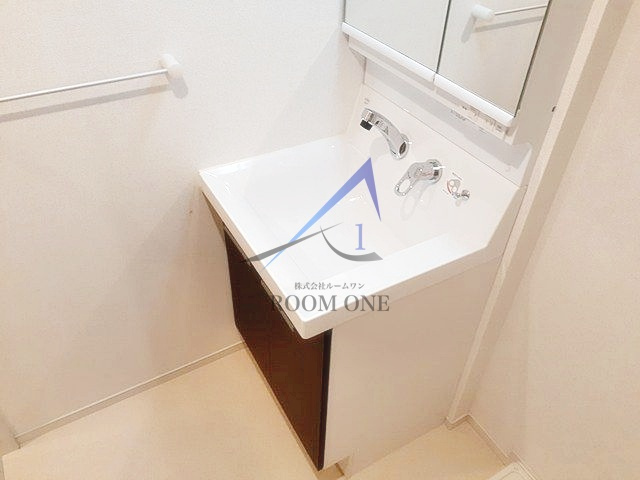 メゾンド・ファベルの洗面所|独立洗面台です。