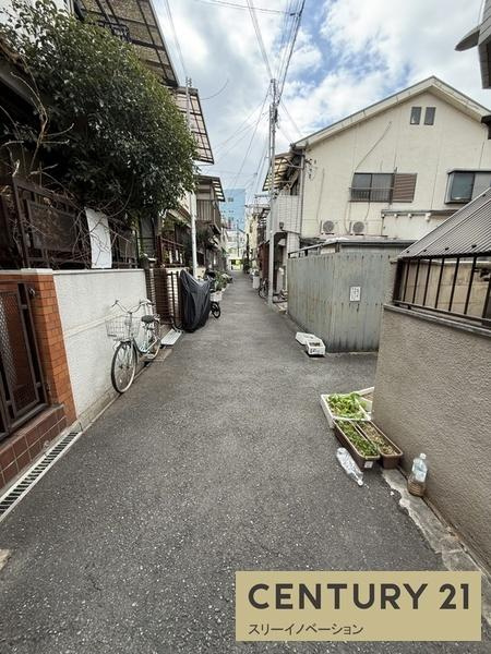 南恩加島3丁目中古戸建の前面道路含む現地写真