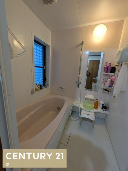 和歌山市北新博労町　中古戸建の浴室