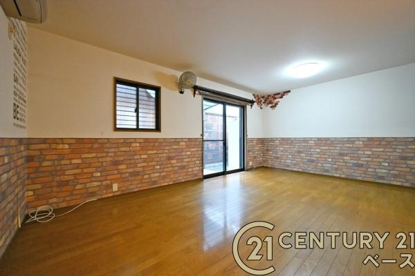 香芝市旭ケ丘４丁目の中古一戸建の居間・リビング|■現地撮影写真■