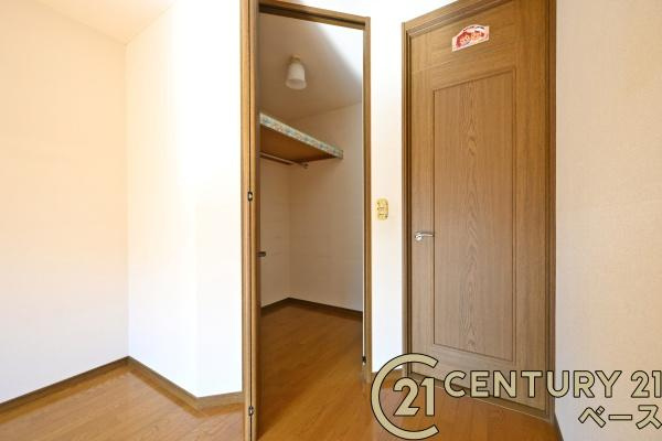 香芝市旭ケ丘４丁目の中古一戸建の収納|■現地撮影写真■