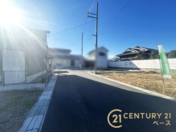リーブルガーデン中三倉堂 ／新築一戸建の前面道路含む現地写真