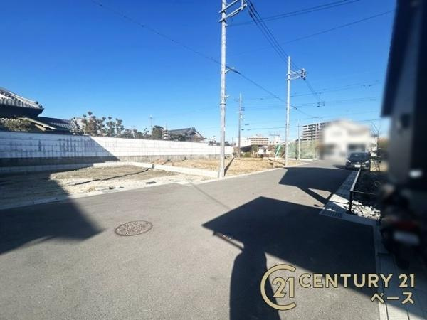 リーブルガーデン中三倉堂 ／新築一戸建の前面道路含む現地写真