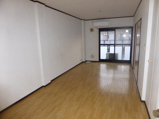 ビラージュＹＳ　Ｂの居間・リビング|ゆったり過ごせるリビングです