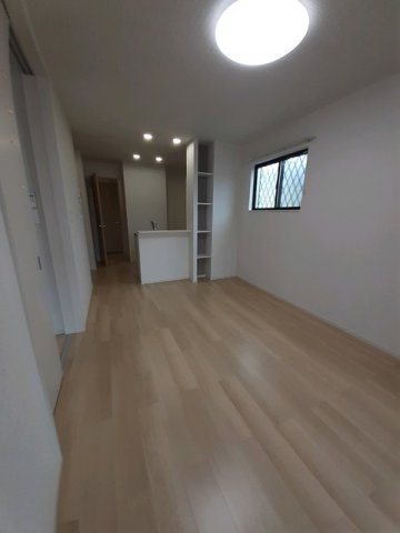 メゾンネージュⅡ番館の居間・リビング