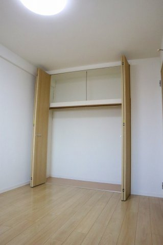 アルファステイツ佐古一番町の収納|洋室②6.0帖のクローゼット