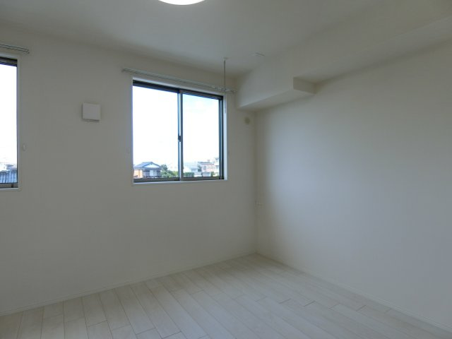 Ｌｉｎｋ　Ｒｏｍｍｔｙ（リンク　ロンティ）の洋室