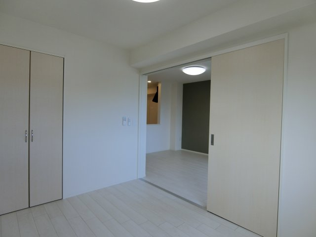 Ｌｉｎｋ　Ｒｏｍｍｔｙ（リンク　ロンティ）の洋室