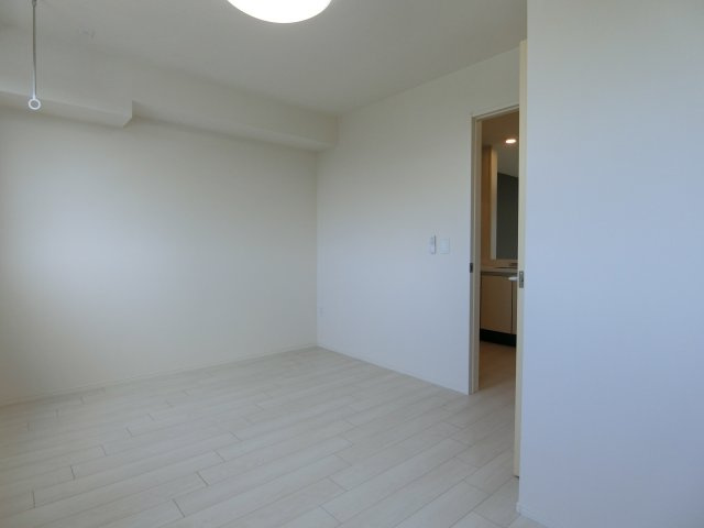 Ｌｉｎｋ　Ｒｏｍｍｔｙ（リンク　ロンティ）の洋室