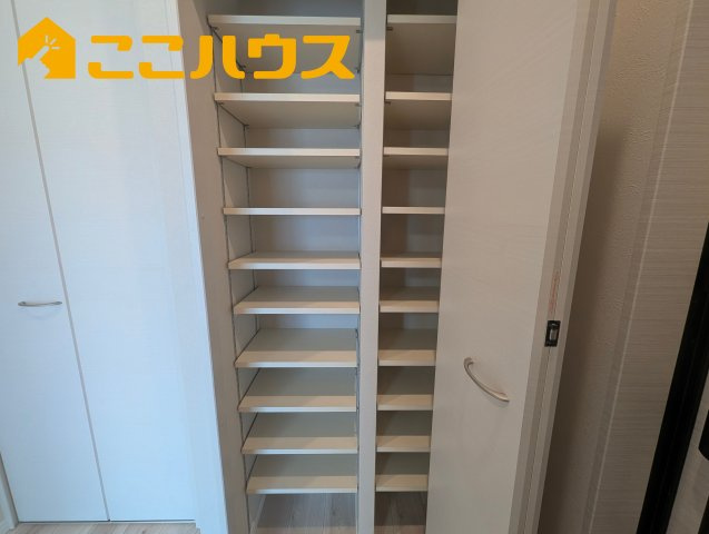 プレミアムコート与儀パークヒルズの収納|シューズボックス