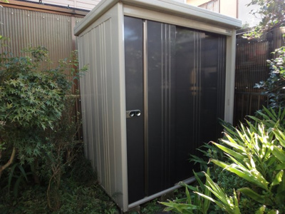 【庭】 | 弥藤吾貸家