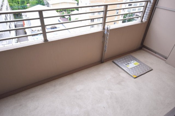 【バルコニー】