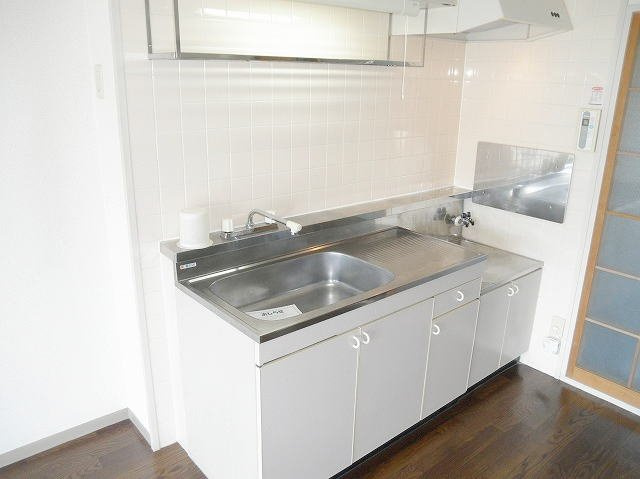 エクセル宮本のキッチン|きれいなキッチンです