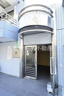 【エントランス】 | メゾン・ド・サンテ | 清潔なエントランスです