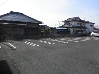 【駐車場】 | グランベルメゾン | 駐車場があります