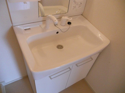 【洗面所】 | グランベルメゾン | 忙しい朝には欠かせない洗面所です