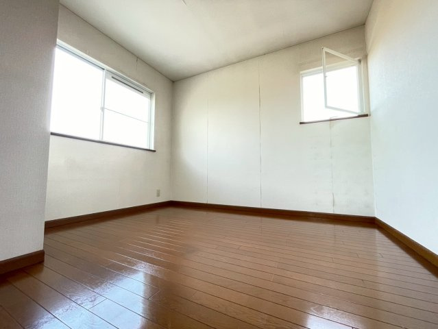 八街市東吉田623の洋室