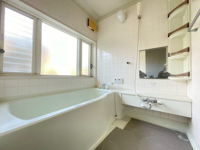 八街市東吉田623の浴室