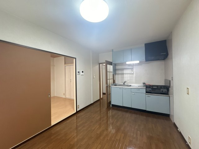 サンシティ宮前の居間・リビング