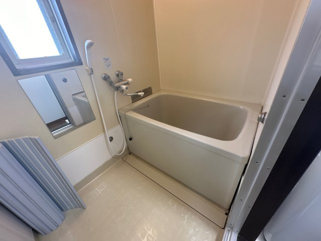 サンシティ宮前の浴室