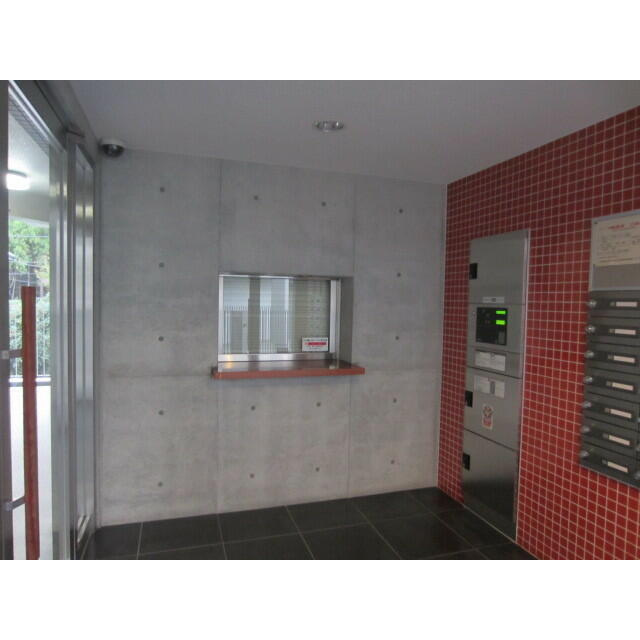 川崎市麻生区千代ケ丘４丁目の賃貸マンションのロビー