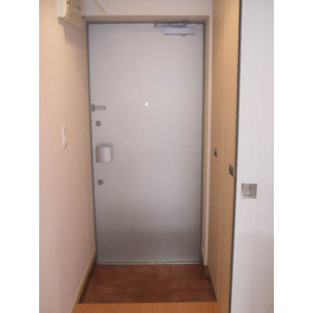 川崎市麻生区千代ケ丘４丁目の賃貸マンションの玄関