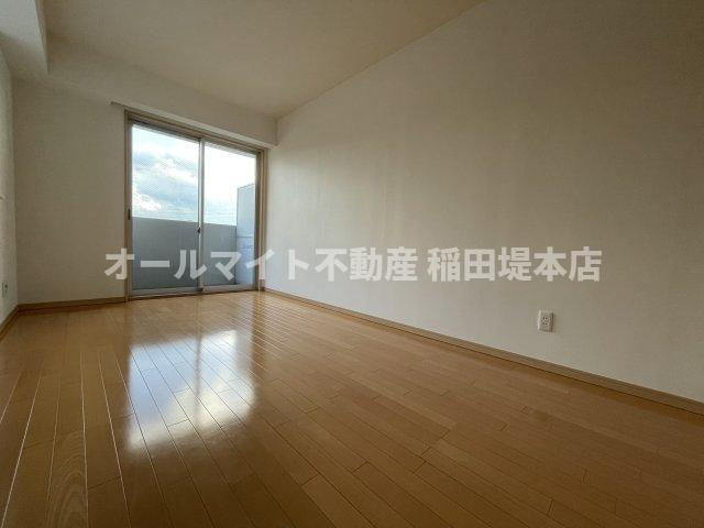 川崎市麻生区黒川の賃貸マンションの居間・リビング