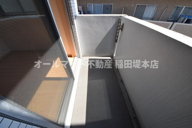 川崎市麻生区黒川の賃貸マンションのバルコニー